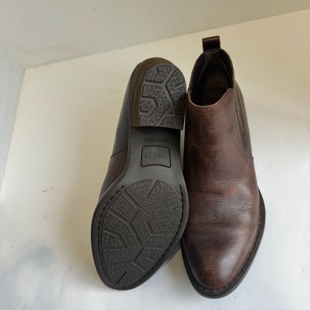 Born Beebe Boots Pull On Booties Brown Leather Ankle Gore Womens. Size 7.5M - Picture 10 of 11